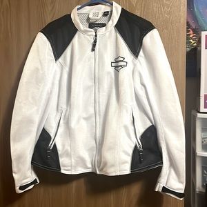 White Harley Davidson riding jacket size 1w only worn few times
